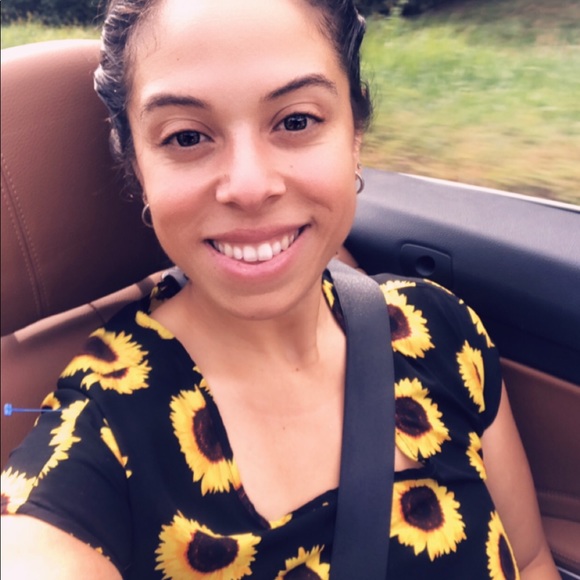 Meet your Posher, Vanessa - Picture 3 of 3